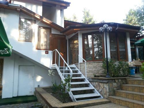 Hostal Guest House Cheshmeto