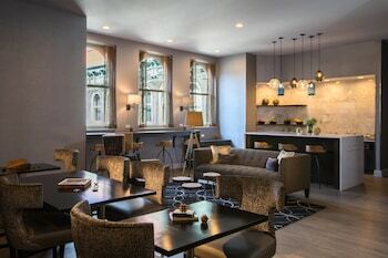 Renaissance Pittsburgh Hotel