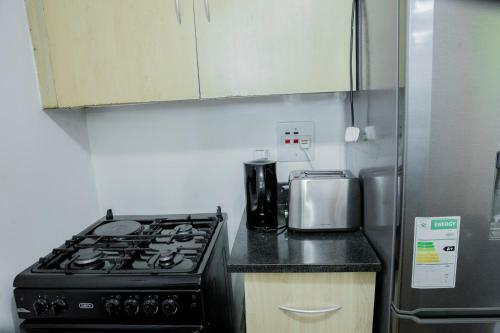 Stylish Apartment Near Foxdale Forest