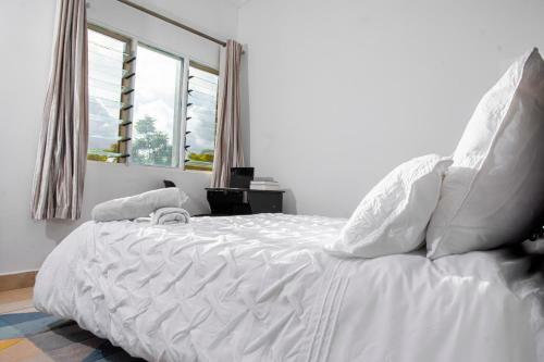 Stylish Apartment Near Foxdale Forest