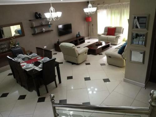 Executive Fully Furnished Apartment Close To Amenities