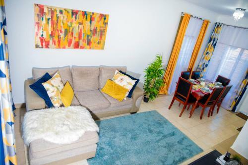Comfortable Apartment Near Foxdale Court