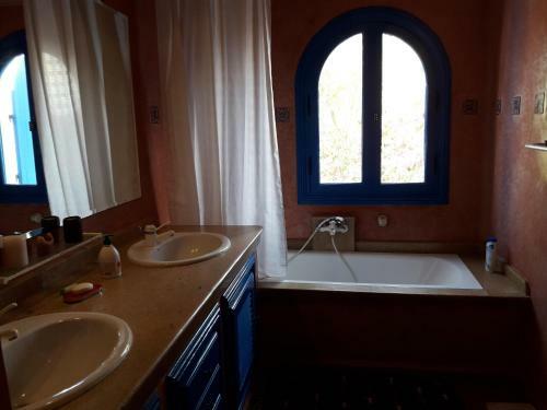 Villa � Bouznika Bay-plage Et Golf
