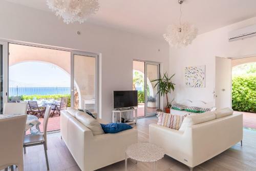Splendida Villa Con Vista Mozzafiato E Piscina