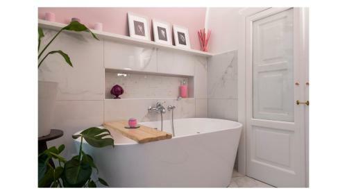 Light Pink - Suite In The Middle Of Everything
