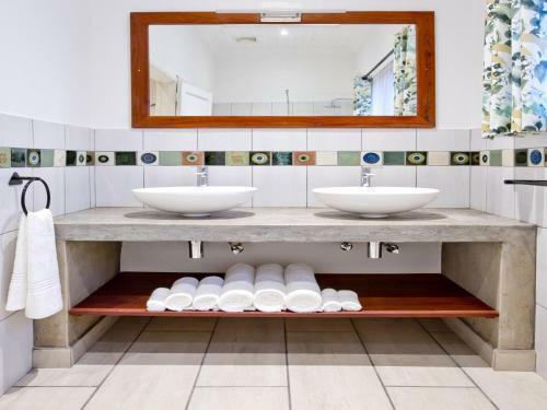 Hotel Pioneers