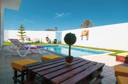 Villa Avec Piscine Priv�e Haut Standing 38846