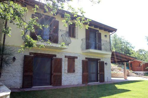 Casa Immersa Nel Verde