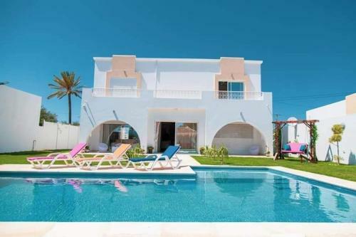 Villa Haut Standing Avce Piscine Privee 38800