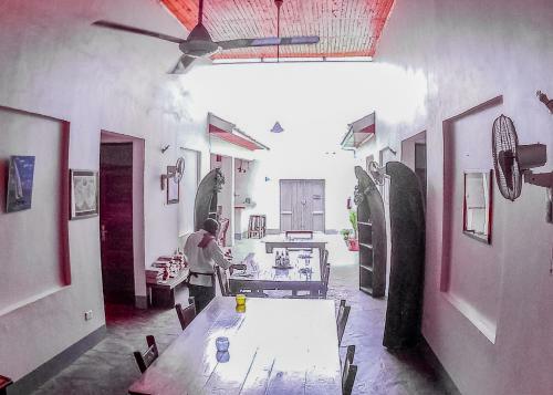 Triniti Airport Hotel