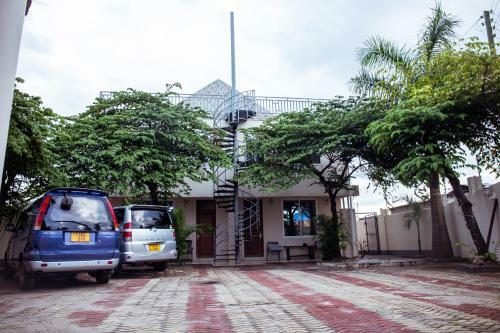 Triniti Airport Hotel