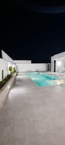 Villa Haut Standing Avec Piscine Priv�e 40009
