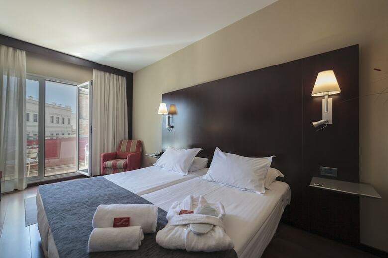 Hotel H2 Salymar