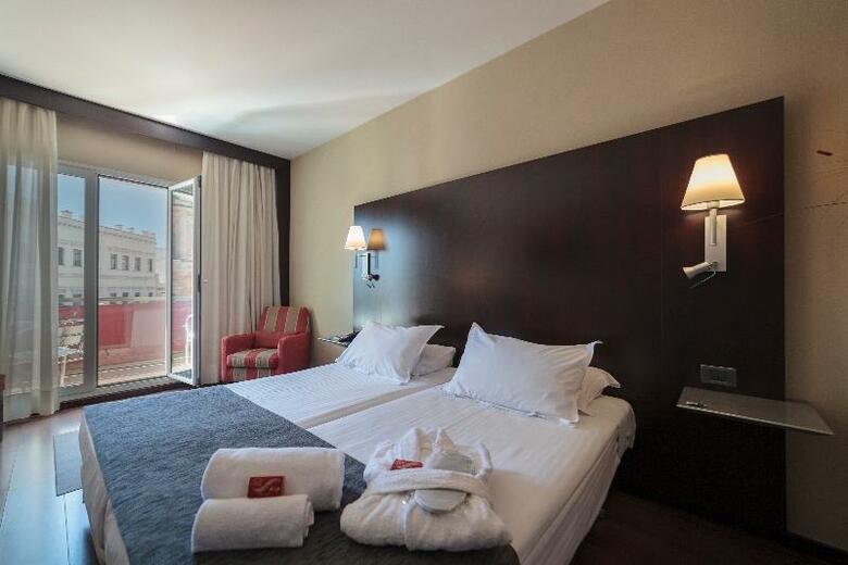Hotel H2 Salymar