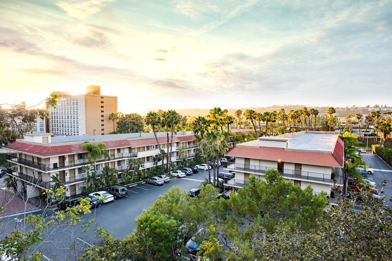 Days Inn Hotel Circle