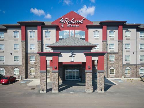Hotel Redwood Inn & Suites