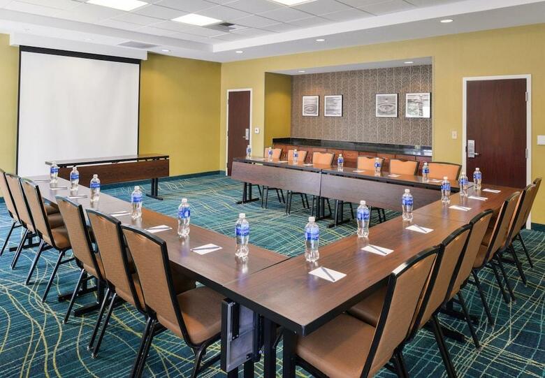Hotel Springhill Suites Fresno