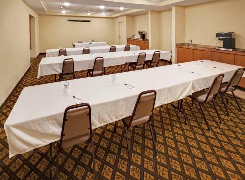 Hotel Candlewood Suites Omaha Airport