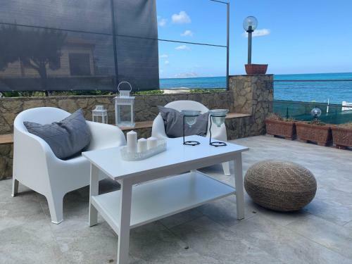Sfondo Blu Villa Sul Mare