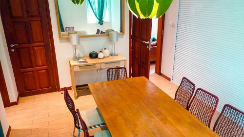 4 Bedrooms Villa