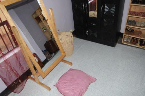 Barie's Apartment