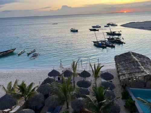 Lazy Beach Hotel