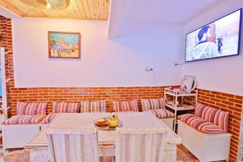 Aymane Rooftop Hotel