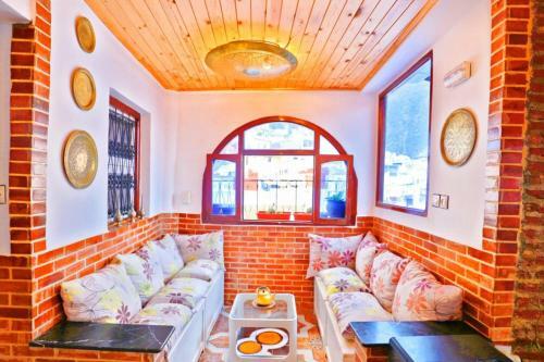 Aymane Rooftop Hotel