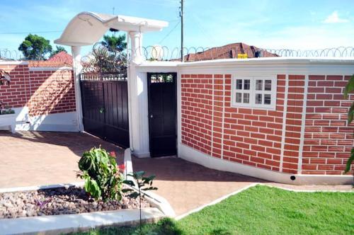 Villa Plot 4 Kavuma Close