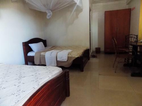 G-one Hotel