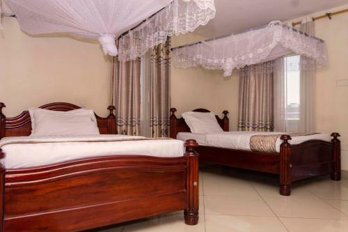 G-one Hotel
