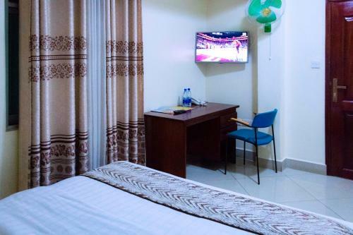 G-one Hotel