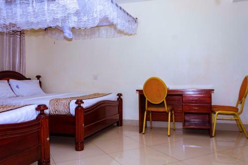 G-one Hotel
