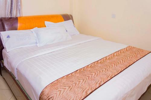 G-one Hotel