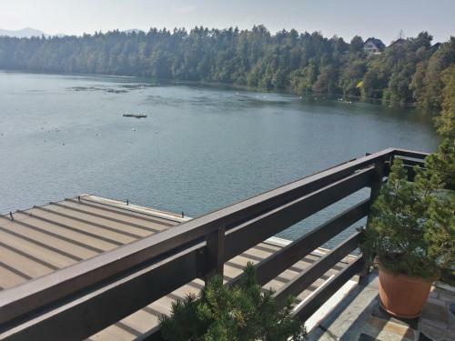 Bed & Breakfast Gostisce Jezero