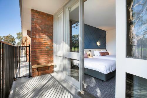 Sandown Park Hotel Noble Park