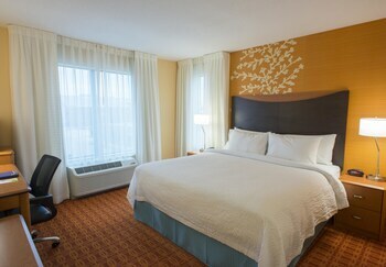 Hotel Fairfield Inn And Suites By Marriott Tulsa Downtown