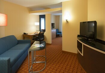 Hotel Fairfield Inn And Suites By Marriott Tulsa Downtown