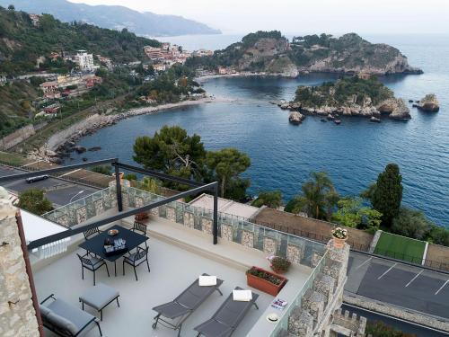Modern Apartment In Taormina Sicily With Jacuzzi