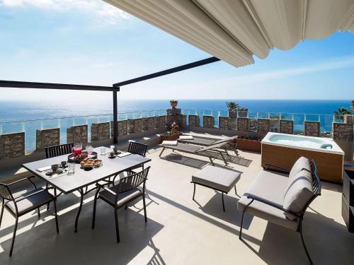 Modern Apartment In Taormina Sicily With Jacuzzi