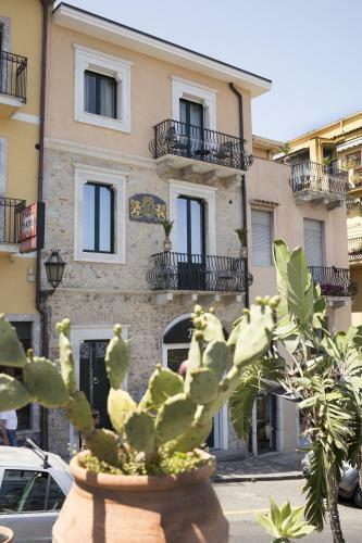 I Due Grifoni Apartments