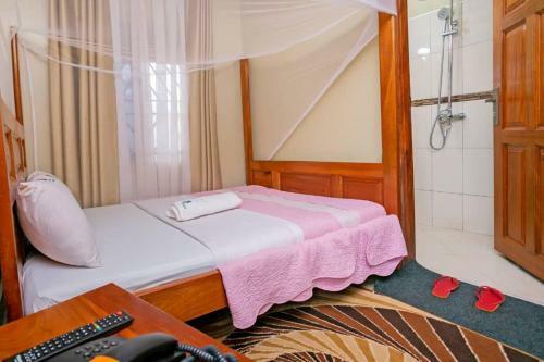 Hotel Palm Gardens &guest House