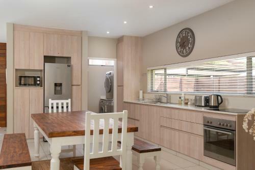 Hostal Zimbali Wedge Unit 42
