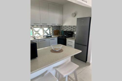 42 Thira - Beautiful Beach Apartment
