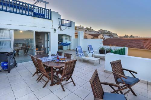 15 Skiathos-spacious Family Beachfront Apartment