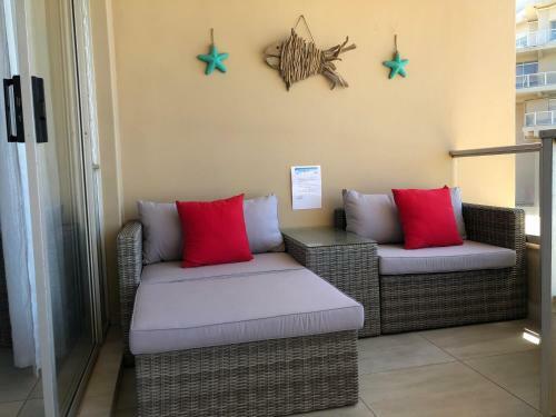 Ballito Luxury Family Apartment (On The Beach)