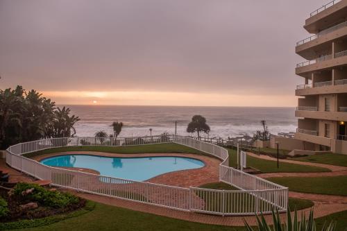 Ballito Luxury Family Apartment (On The Beach)