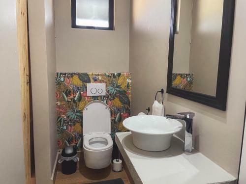 Hostal Le Bezz Guesthouse