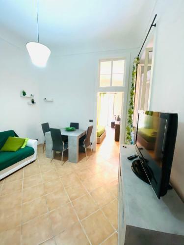 Skip Intro Apartment