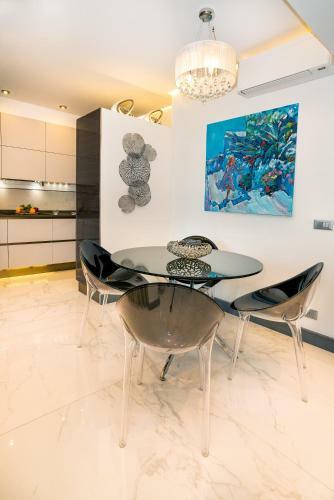 Luxury Beachfront Apartment Taormina Pool And Parking